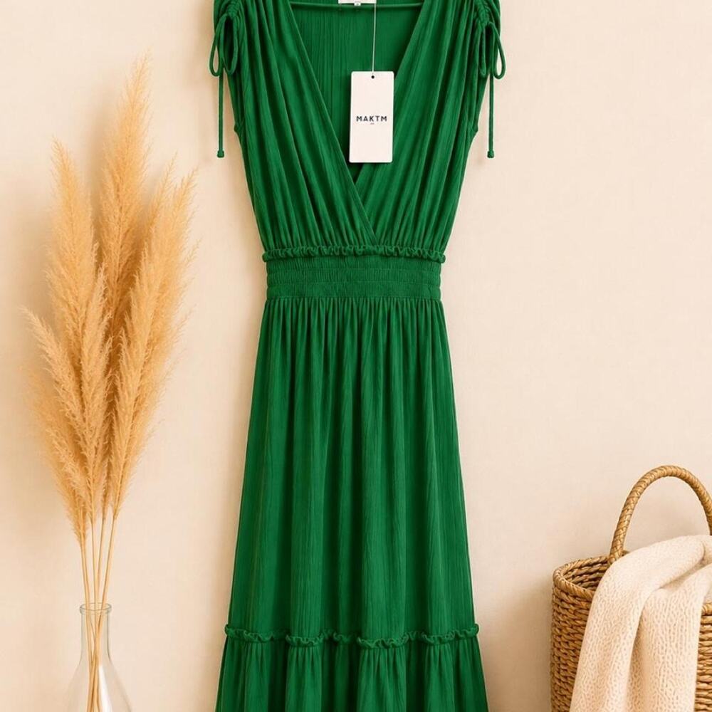 Maktm emerald green maxi
